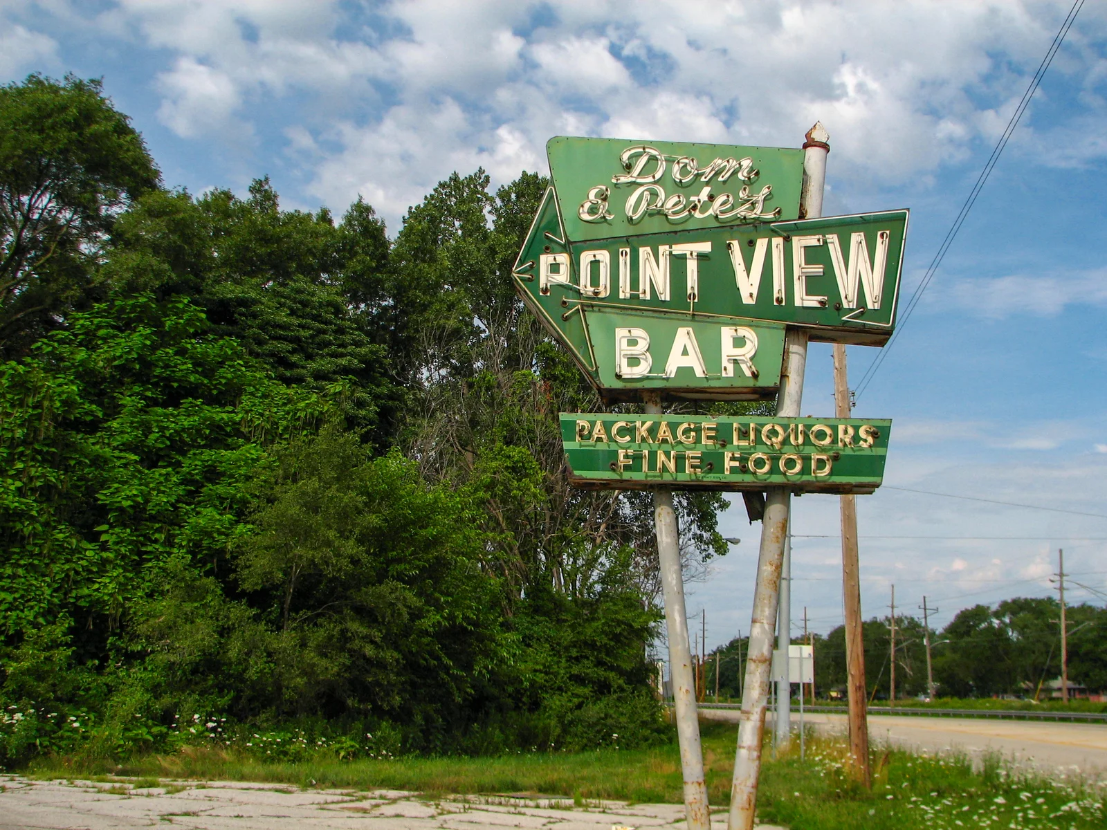 Don & Pete's Point View Bar